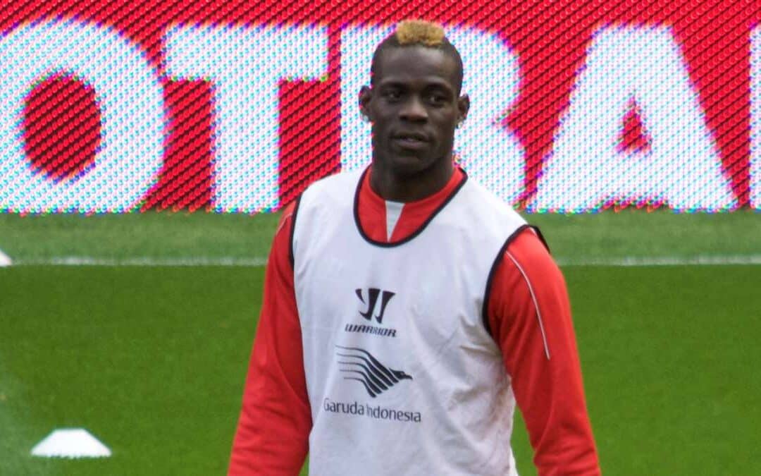 Balotelli dà sempre spettacolo: la risposta al mister avversario è incredibile
