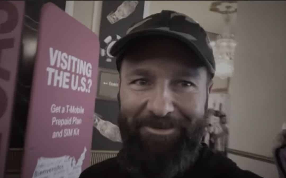 Daniel Negreanu importunato nei corridoi delle WSOP da una ragazza… bizzarra