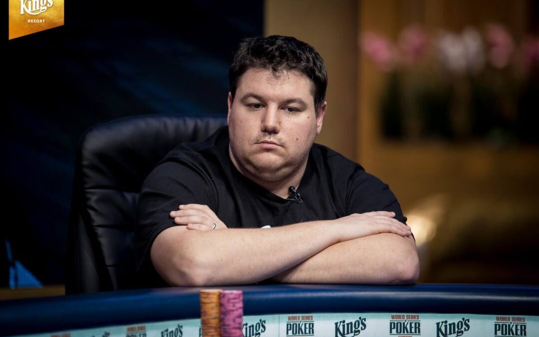 Omar Eljach non rilancia preflop, Shaun Deeb ne approfitta
