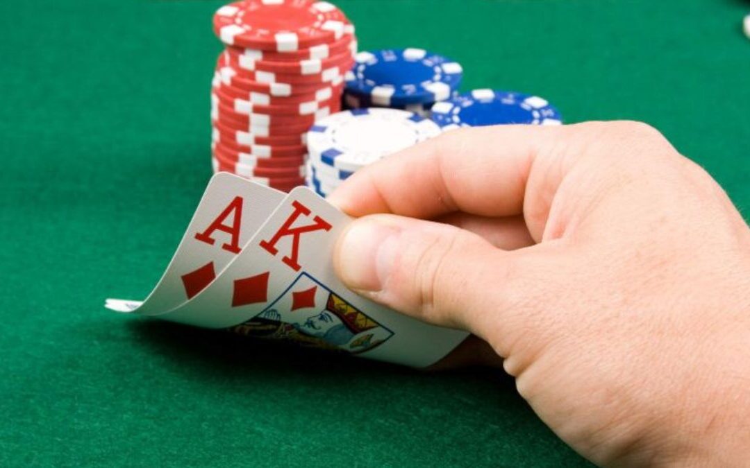 Varianti poker: guida completa a tutti i tipi di poker spiegati bene